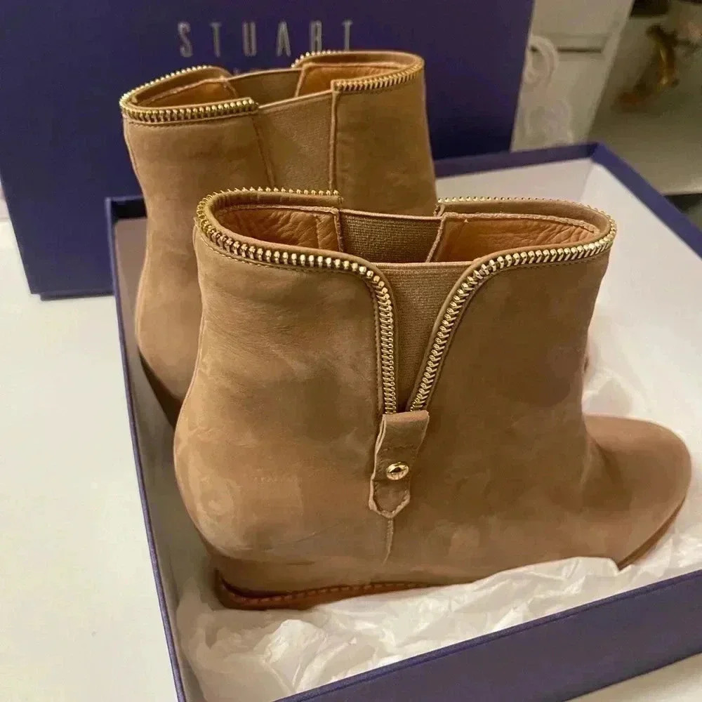 Sturt Weitzman  tan color suede leather booties come with box - Picture 14 of 15